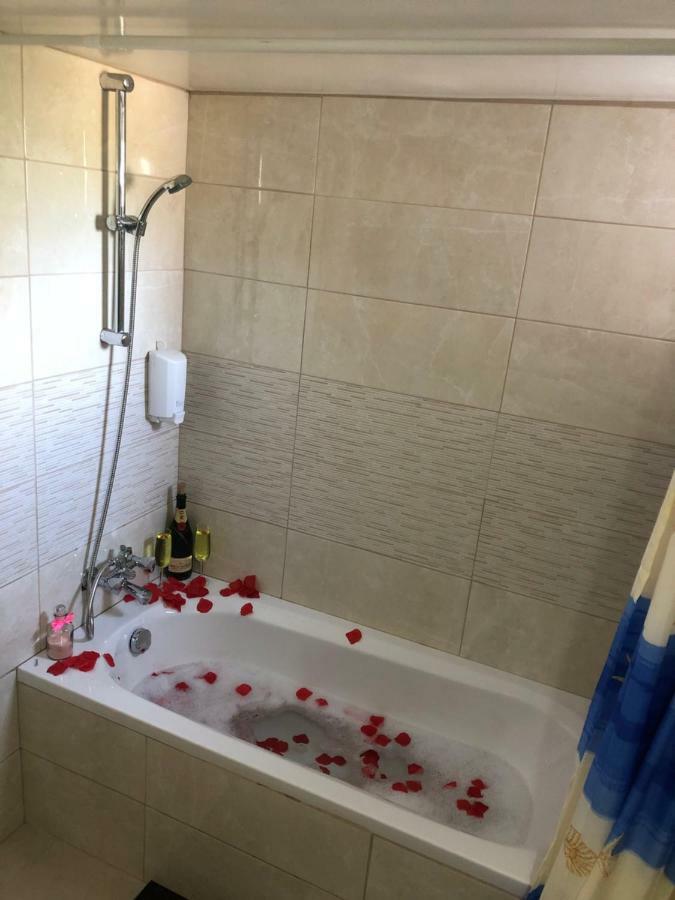 Lucky 2 Apartman Paralímni Kültér fotó